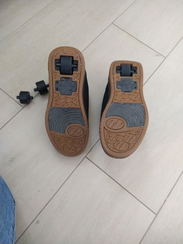 Sneakers Heelys con ruote misura 34