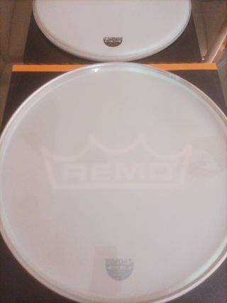 Remo Ambassador Coated 16" y 18"