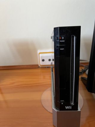 CONSOLA WII Y ACCESORIOS