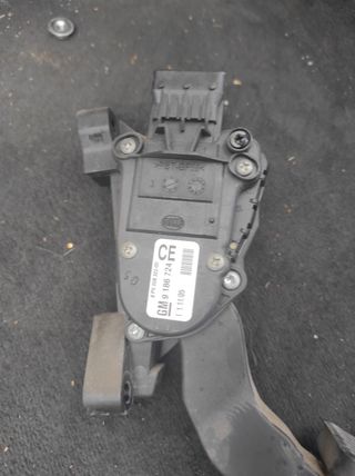 pedal acelerador saab93 2005