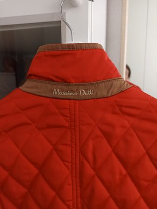 CHAQUETA ROJA MASSIMO DUTTI. TALLA S