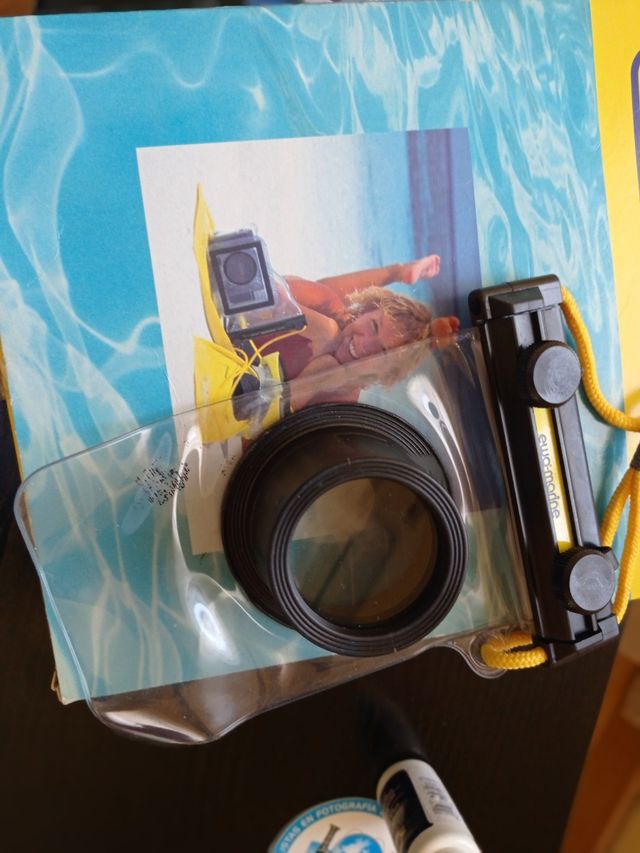 funda submarina para cámara de fotos en buceo