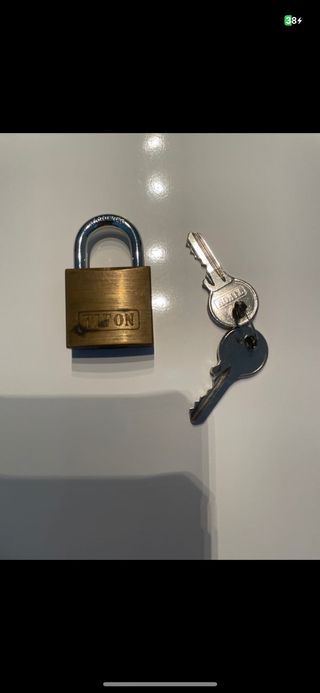 Candado Tifon con llave 3 cm ancho x5 cm alto