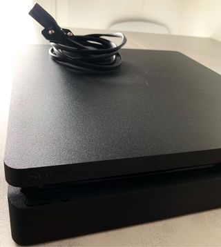 Playstation 4 slim 1 t
