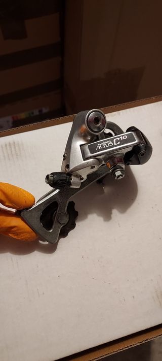 Dérailleur Arrière Shimano Altus C10 – Longue Chape – 7 Vitesses – Argent – Occasion