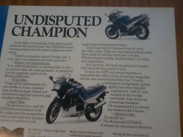 KAWASAKI GPZ 500 Cat       alog.Se manda p 8 €