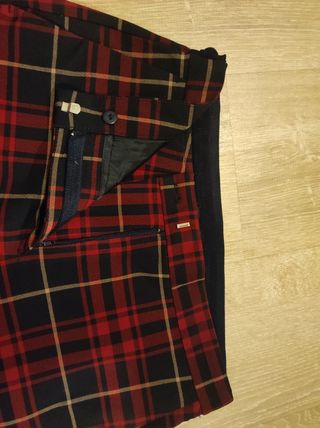 pantalón zara cuadro escoces rojo y azul talla M
