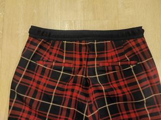 pantalón zara cuadro escoces rojo y azul talla M