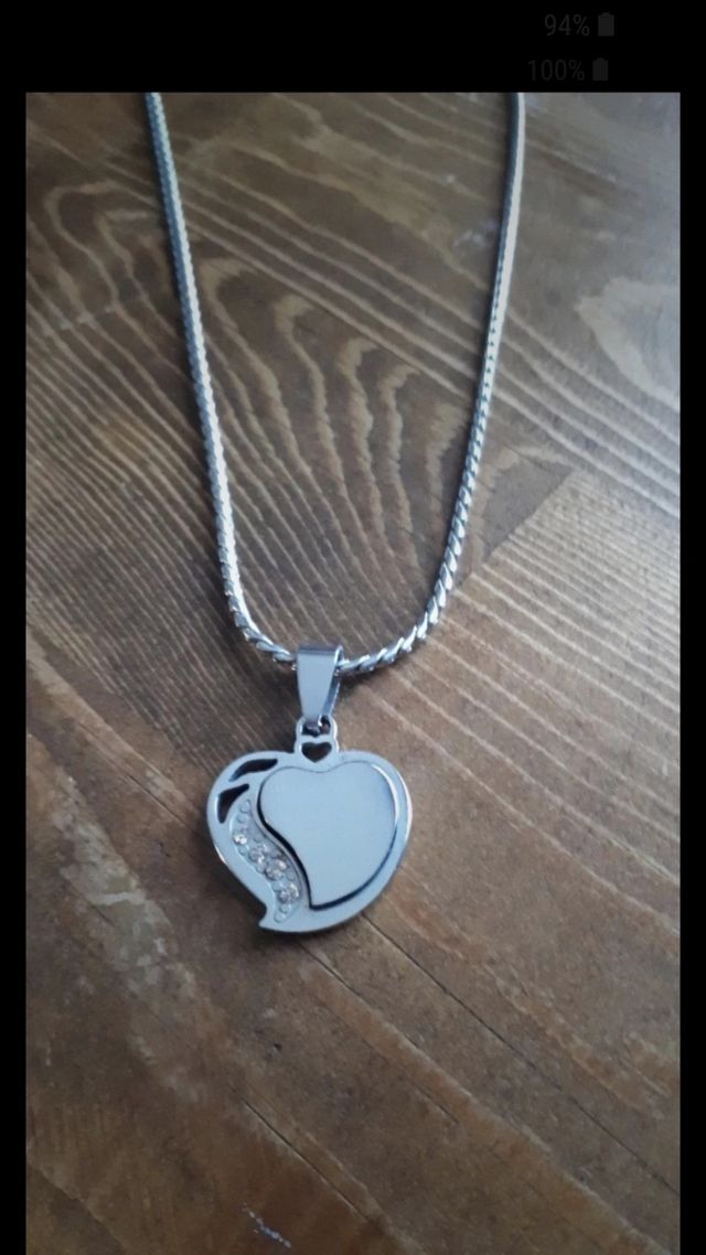 Collana vintage color argento con ciondolo