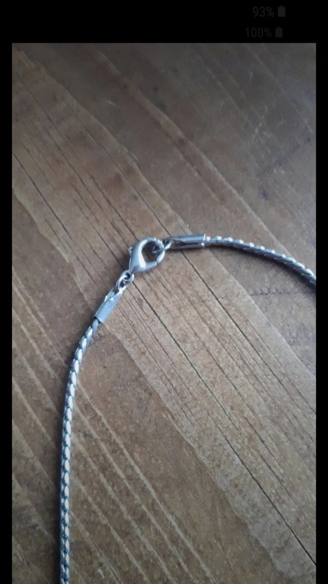 Collana vintage color argento con ciondolo