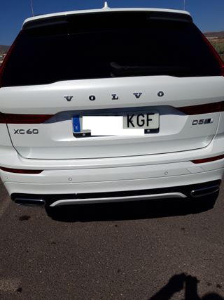 VOLVO XC 60 D5 R DESIGN