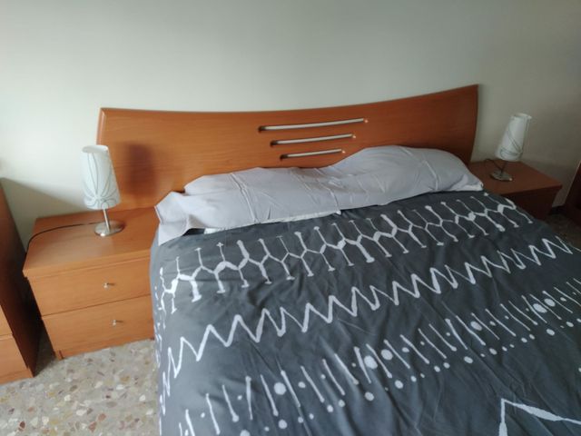 Dormitorio principal mesillas y cabecero