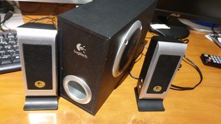 Altavoces Logitech 2.1 S200 Black