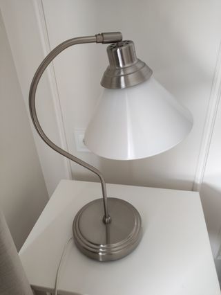 Lampara mesita noche Ikea