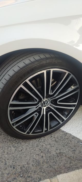 Volkswagen Passat 2012