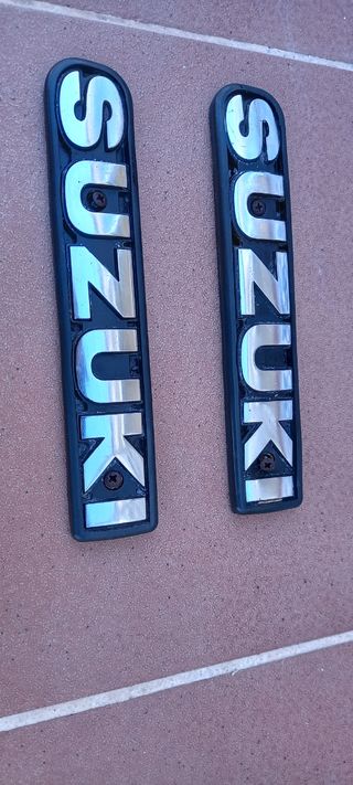 embellecedor deposito suzuki gn