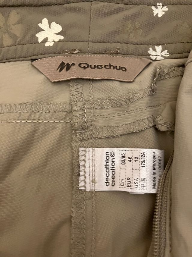 Pantalón bermuda trekking Quechua