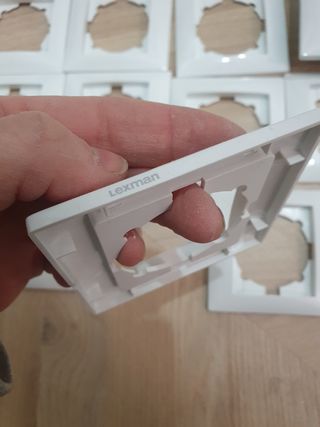 embellecedores de interruptores lexman