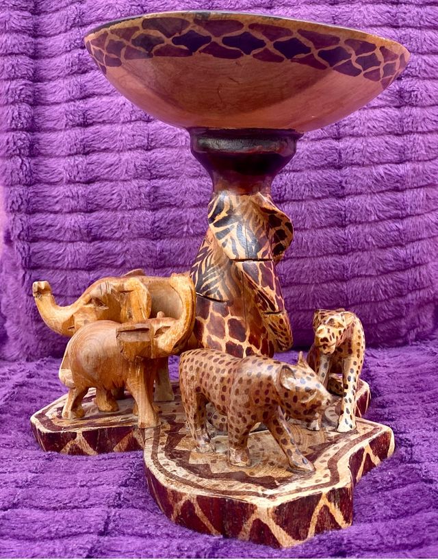 Rara pieza Africana tallada en madera y coco