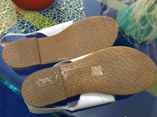 Sandali bassi in pelle bianca N.40 LE CHICCHE