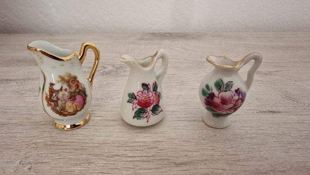Juego de 3 jarrones pequeños de porcelana