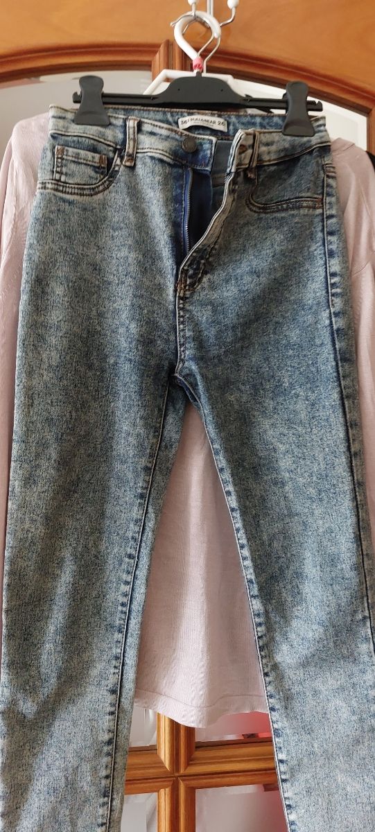 pantalon tejano, ajustado