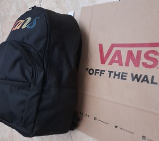 Mochila Vans Nueva color Negra 30L