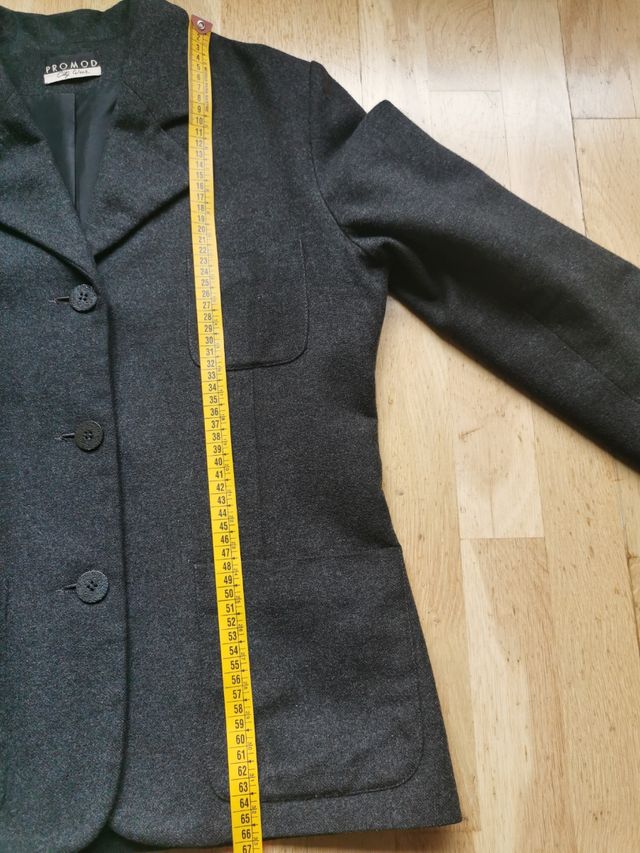 América gris oscuro