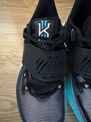 Sneaker Nike colaboración Kyrie Irving.