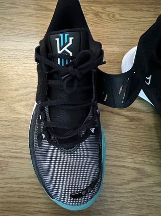 Sneaker Nike colaboración Kyrie Irving.
