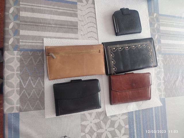 Lote de 5 monederos de mujer de piel
