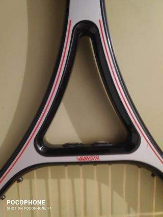 Raqueta de tenis. Marca YHUSIMA 1990. de grafito