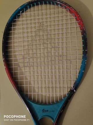 Raqueta de tenis. Marca YHUSIMA 1990. de grafito