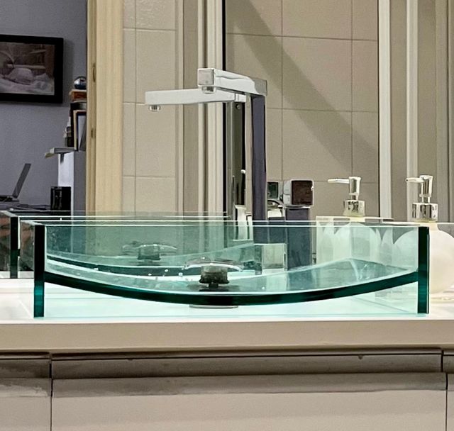 Lavabo Cristal y grifo