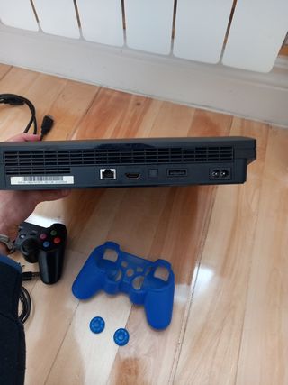 Ps3 slim 250gb + mando con funda + cables