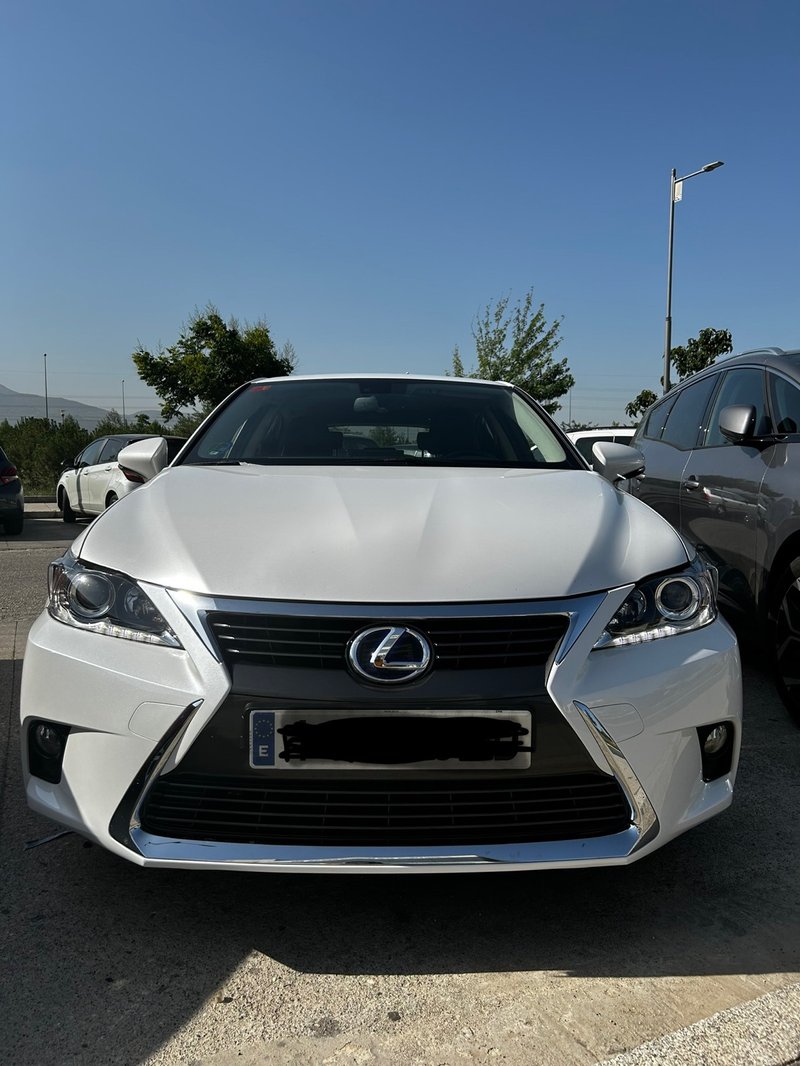 Lexus CT 200 H 2016 - foto 1