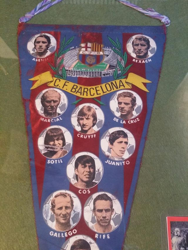 BANDERÍN CAMPEÓN DE LIGA Y BALÓN DE ORO .