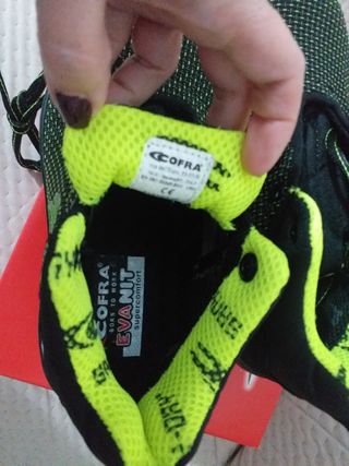 Scarpe da lavoro donna.