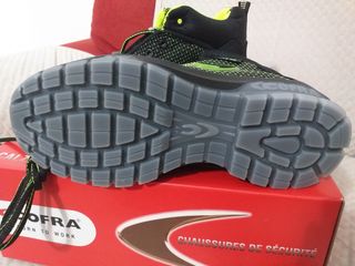 Scarpe da lavoro donna.