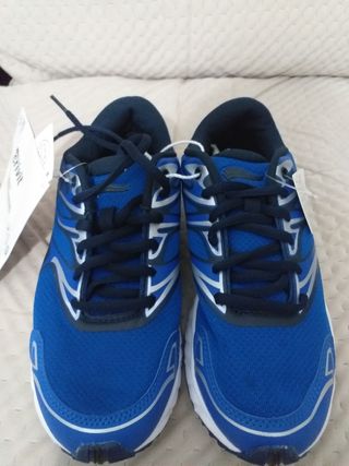 Scarpe sportive da donna.