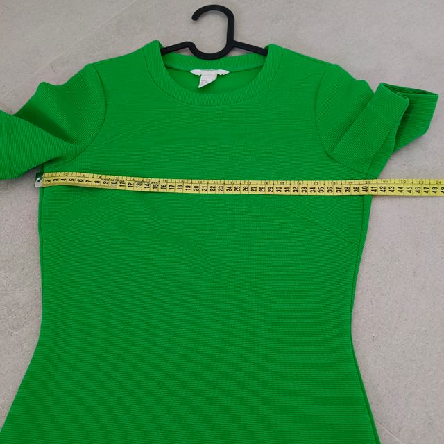 1€: Vestido verde H&M T.XS