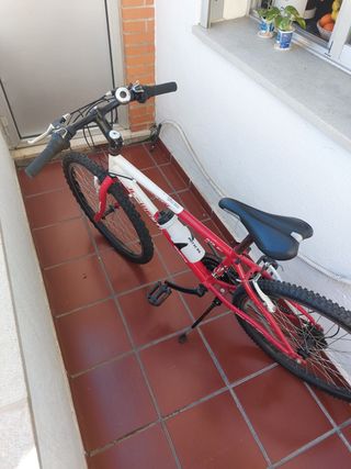 Bicicleta de montaña 24"Mediana poco uso 