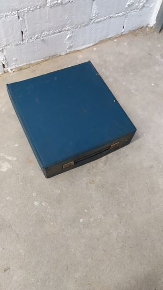 Máquina de escribir. Olivetti Dora