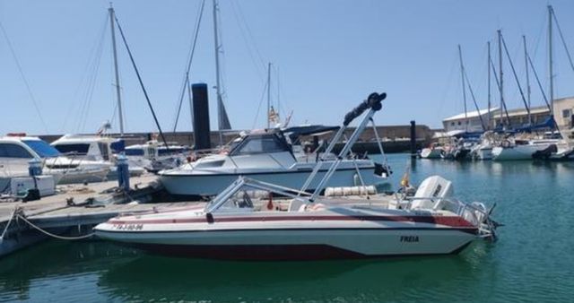 Lancha Clásica Glastron SsV153