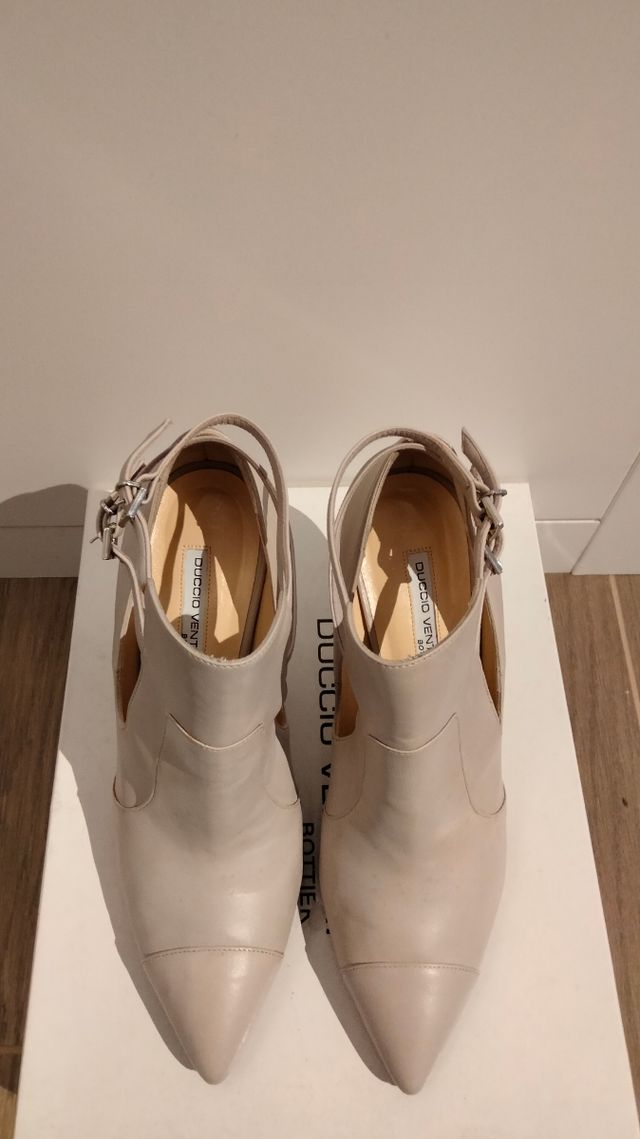 Zapatos Abotinados Ducio Venturi