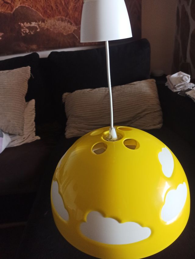 Lámpara habitación infantil como nueva