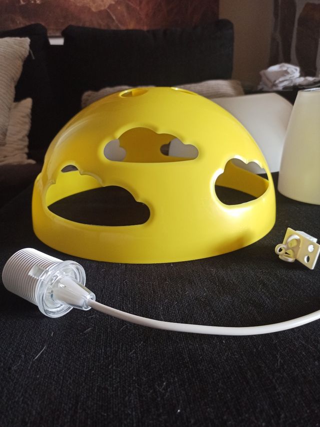 Lámpara habitación infantil como nueva