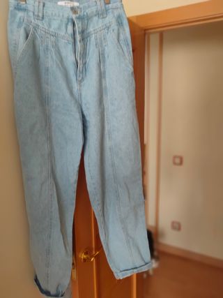 pantalón slouchy Stradivarius
