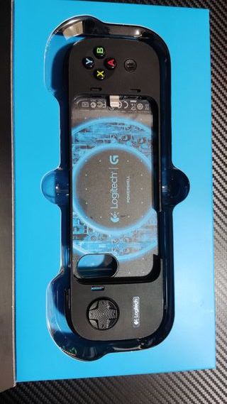 Logitech Powershell. Controller + Battery