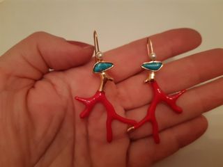 Pendientes diseño tipo coral rojo dorado y azul. M